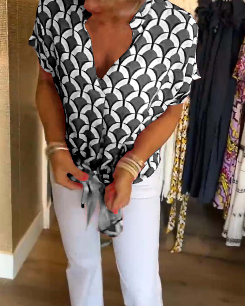 BRITT™ - CASUAL TOP MET PRINT EN V-HALSLIJN